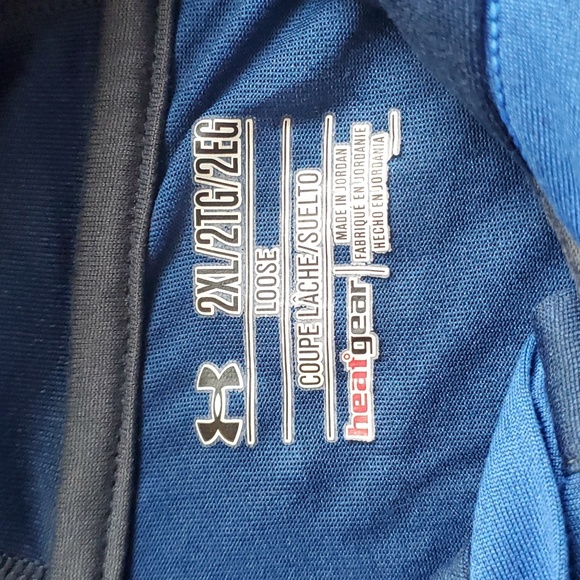 Very good condition Under armor long sleeved tshirt/hoodie - Picture 3 of 4